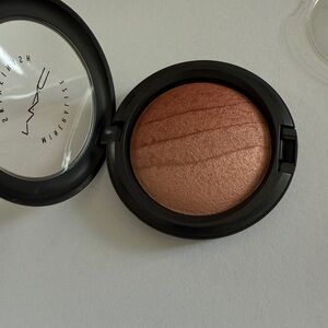 MAC Mineralize Skinfinish Powder Shade- Brunette